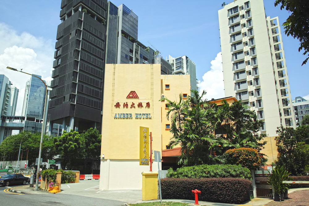 Amber Hotel is a suburban hotel that residents of Katong would be familiar with. However, not many know that the hotel’s buildings used to be private residences in the 1930s.
